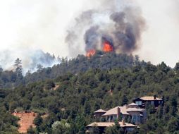 El incendio forestal que está asolando el norte del estado de Colorado, en EU, ha quemado más de 33 mil 670 hectáreas. REUTERS  /