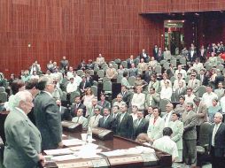 Los seis candidatos a senador están de acuerdo en reducir el número de legisladores a través de recortar a los plurinominales. ARCHIVO  /