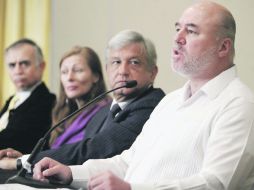 EL “REFUERZO”. Como si fuera un futbolista, Manuel Clouthier fue presentado de cara a la elección presidencial. EL UNIVERSAL  /