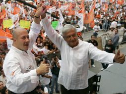 Andrés Manuel López Obrador y Enrique Alfaro, durante cierre de campaña en Jalisco, en Plaza Juárez de Guadalajara.REUTERS  /