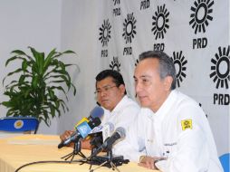 El candidato del PRD, en el evento donde firmó compromisos a favor de los indígenas. ESPECIAL  /