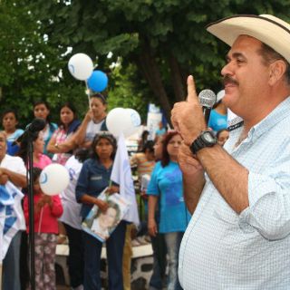 Andrés Zermeño pide el voto a ciudadanos