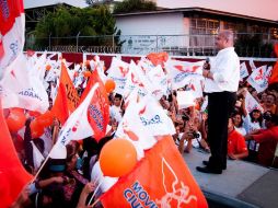 Alfaro, durante su mitin en la colonia Miguel Hidalgo de Guadalajara. ESPECIAL  /