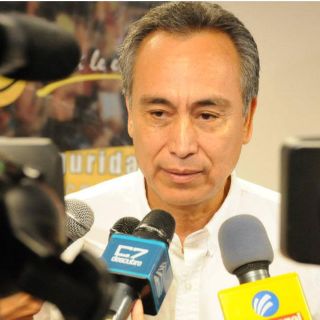 Garza cierra campaña en la colonia Oblatos