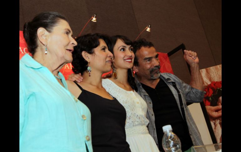 Kenya y el elenco de la película en la pasada edición del FICG.  /