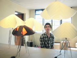 Daniel Julián Castro es un diseñador industrial que se rinde tributo este día; sus lámparas siguen dando luz a diversos espacios.  /