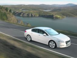 El líder de los industriales demandó aumentar los aranceles a vehículos y autopartes que se importan del país argentino. ARCHIVO  /