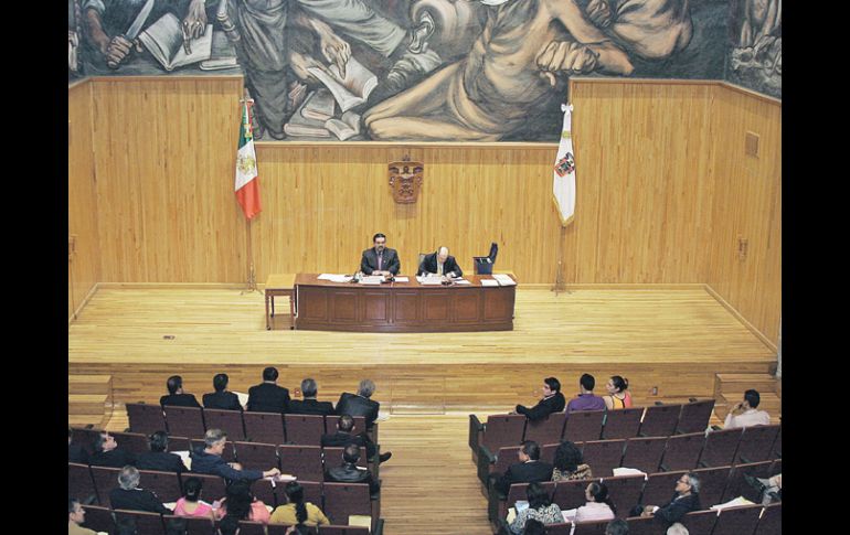 El Consejo General Universitario realizó ayer una sesión extraordinaria.  /