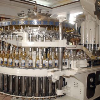 AB InBev se pone la Corona por 20.1 mil MDD