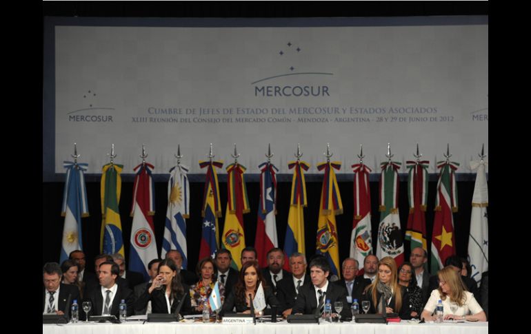 Los presidentes del Mercosur iniciaron hoy, en la ciudad argentina de Mendoza, su cumbre semestral. AFP  /