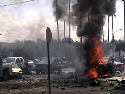 Una granada que se colocó  en un auto estacionado fue lo que causó el estallido. EFE  /