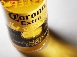 Hoy se confirmó que la cervecera belgo-brasileña AB InBev adquirió la totalidad del Grupo Modelo por 16 mil millones de euros. AP  /
