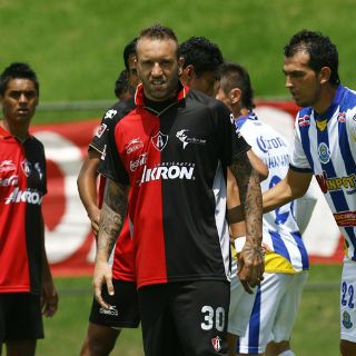 Vuoso se lesiona la pierna izquierda