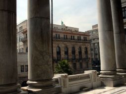 El CEESP mencionó que los candidatos concuerdan en darle al Banco de México un solo mandato. ARCHIVO  /