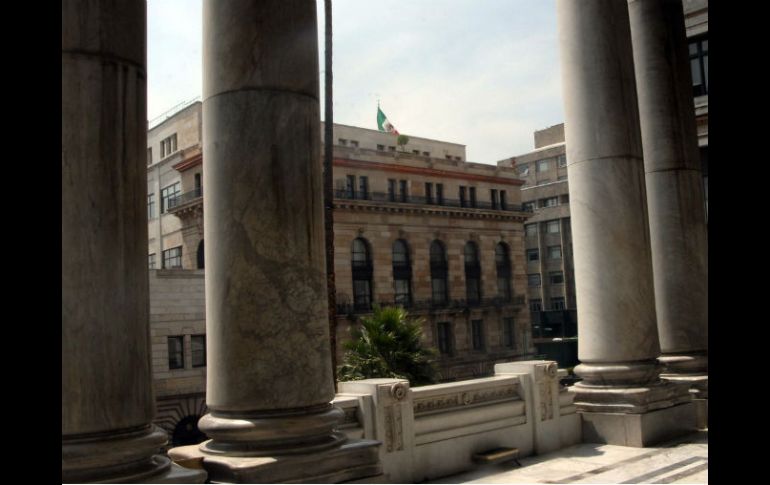 El CEESP mencionó que los candidatos concuerdan en darle al Banco de México un solo mandato. ARCHIVO  /