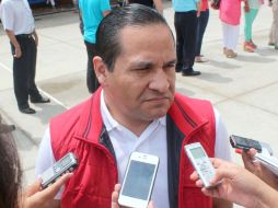 El dirigente estatal del tricolor, Eduardo Almaguer, después votar en el Colegio Cumbres en Bugambilias.  /