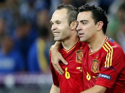 Andrés Iniesta y Xavi Hernández, el dúo dinámico de España y el FC Barcelona. EFE  /