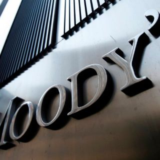 Adquisiciones de América Móvil no afectan calificaciones: Moody's