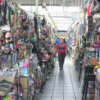 Comercio tradicional frente al ''monstruo'' del supermercado