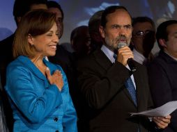 Josefina Vázquez Mota acompañada de sus colaboradores y el presidente del partido, Gustavo Madero. NOTIMEX  /