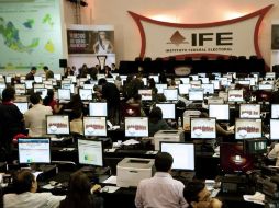 El IFE indicó que el escrutinio y cómputo se realizó conforme a los procedimientos que establece la ley. AFP  /