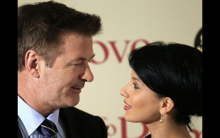 Baldwin de 54 años y Thomas de 28 años, se conocieron hace un año. ARCHIVO  /