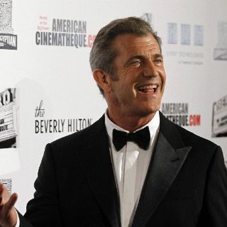 Acusan a Mel Gibson de agredir y amenazar a su madrastra