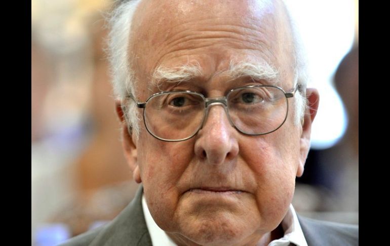 El físico británico Peter Higgs, quien vislumbró la partícula de forma teórica. EFE  /