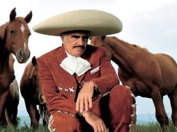 La exitosa carrera profesional de Vicente Fernández, le ha privado de grandes placeres en la vida. ARCHIVO  /