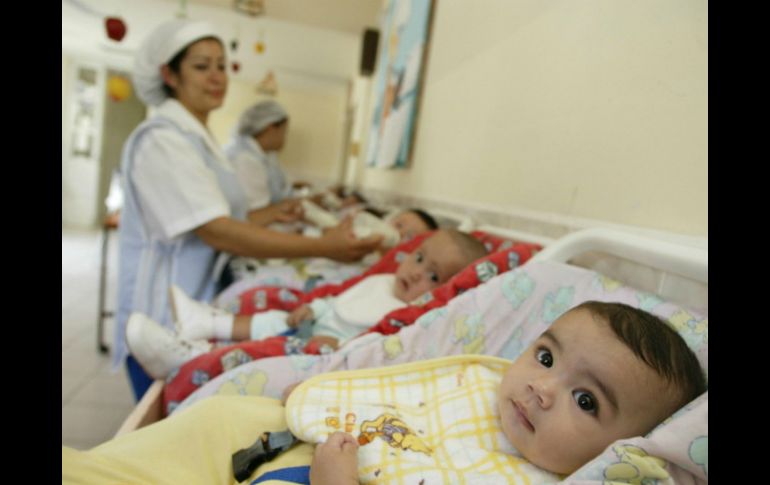 El libro describe el caso de 'Alicia', desde que comienza a sospechar que habrá un nuevo hermanito en casa. ARCHIVO  /