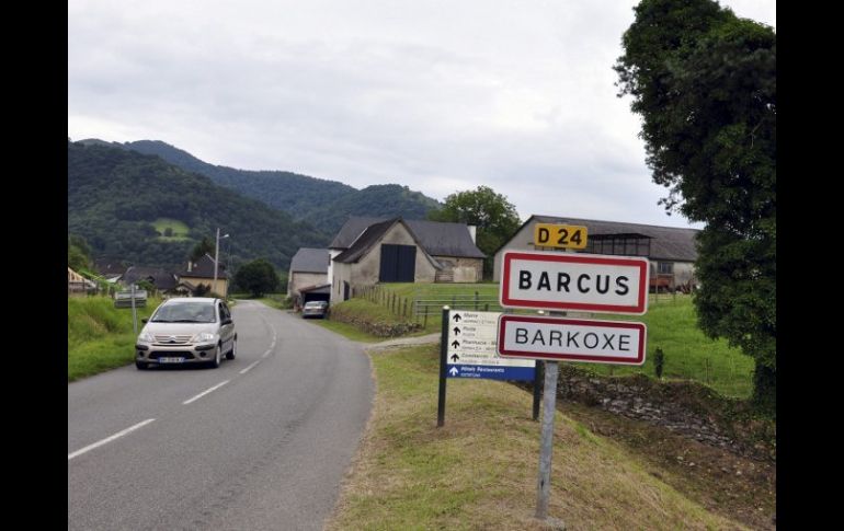 El presunto etarra fue detenido hoy en la carretera de la provincia de Soule (suroeste de Francia) que aparece en la imagen. EFE  /