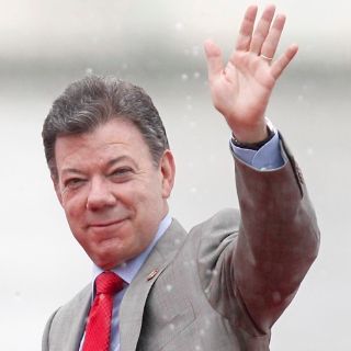 FARC y Uribe, noticias negativas de Colombia: Santos