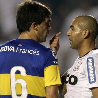 Jugador de Corinthians muerde a rival de Boca Juniors