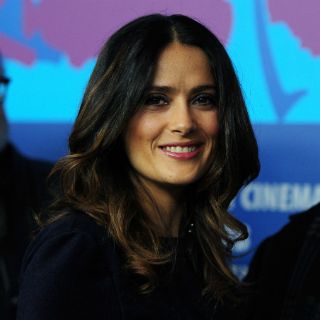 Salma Hayek y Oliver Stone consideran viable legalización de la mariguana