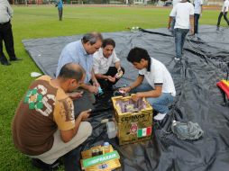 Alumnos del CETMAR lanzaron un microsatéliteque alcanzará un altura de 36 mil 576 metros. NTX  /