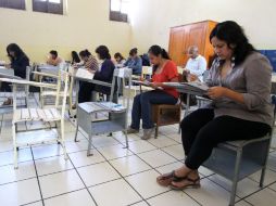 Alrededor de tres mil 800 docentes poblanos aplicaron la Evaluación Universal. NTX  /