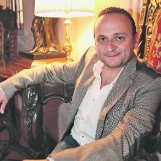 Lalo España vive el cielo a su manera