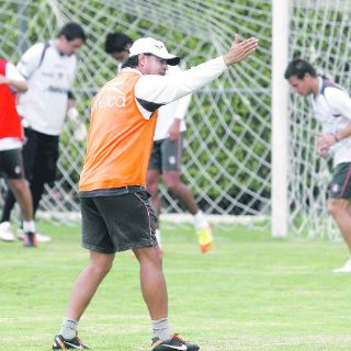 Pese a derrota contra Pumas, ''La Pájara'' Chávez está tranquilo