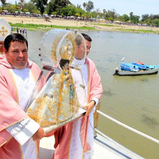 Cardenal llama a cuidar el Lago de Chapala
