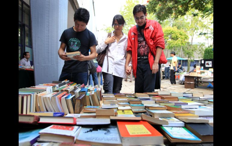 La Feria del Libro Independiente, apoyada por el Fondo de Cultura Económica desde su primera edición. ARCHIVO  /