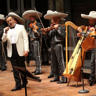 El tenor Fernando de la Mora expondrá su amor por la música