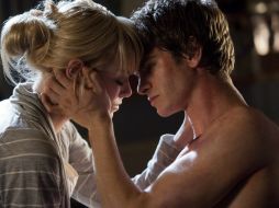 La cinta es protagonizada por Andrew Garfield y Emma Stone. EFE  /