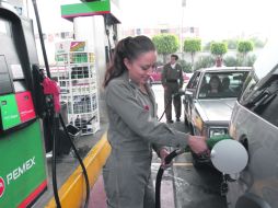 Algunos empresarios han llegado al punto de no comprar combustible legal, pues el robado permanece en sus inventarios. EL UNIVERSAL  /