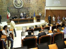 Los legisladores cobran un sueldo de 57 mil pesos quincenales, de acuerdo con la nómina que aparece en la página oficial del Congreso  /