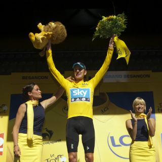 Wiggins gana la crono y se afianza como líder