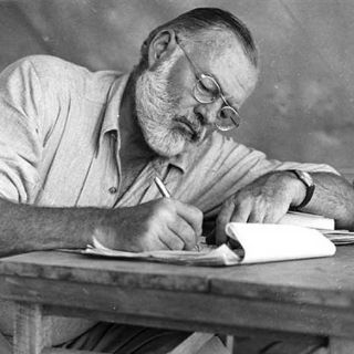 Nueva edición de ''Adiós a las armas'' recoge 47 finales que imaginó Hemingway
