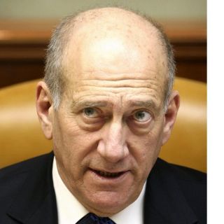 Ex primer ministro israelí declarado culpable de corrupción