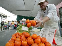 La segunda quincena de junio, los precios de frutas y verduras avanzaron 3.5%, señala especialista de BofAML. ARCHIVO  /