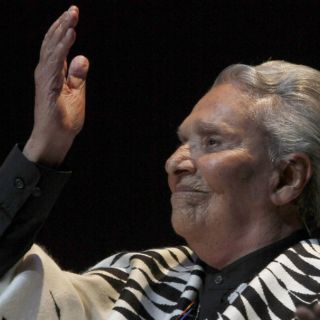 Vuelve Chavela Vargas a 'buscar su alma' en España