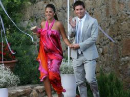 Messi le deseó lo mejor a Iniesta en su matrimonio. En la imagen el argentino y su novia durante la boda de su compañero. ARCHIVO  /
